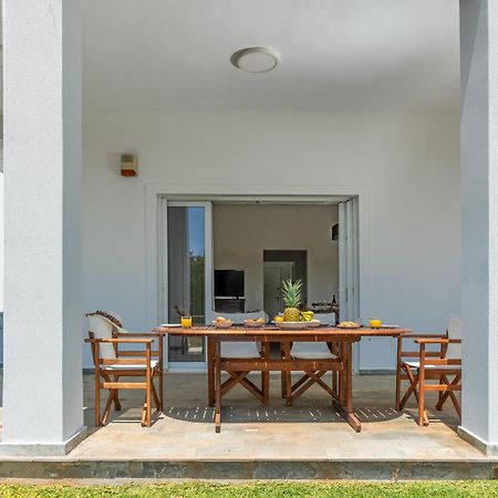 Legrena Beach House Kaap Soenion Kamer foto